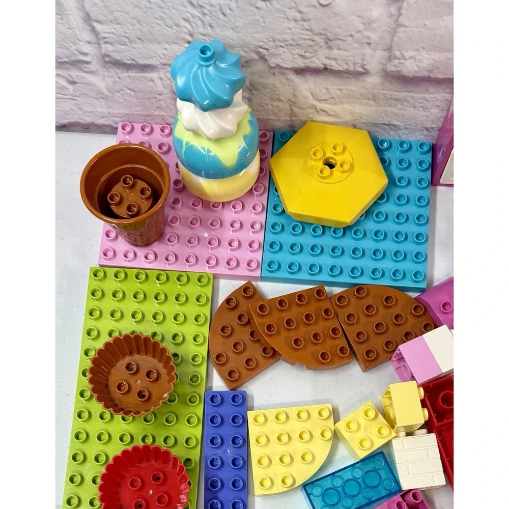 Lego Duplo Lot Of 280 Bricks Blocks Clean Ice Cream Cone Base Plates